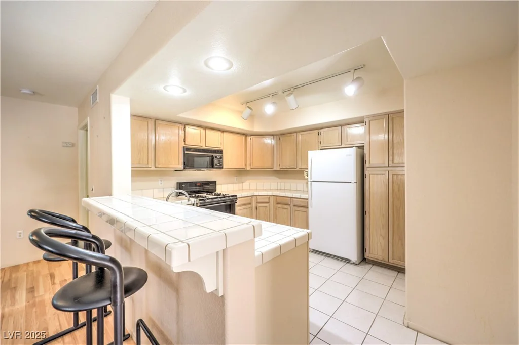 7950 Flamingo, Las Vegas, NV 89147