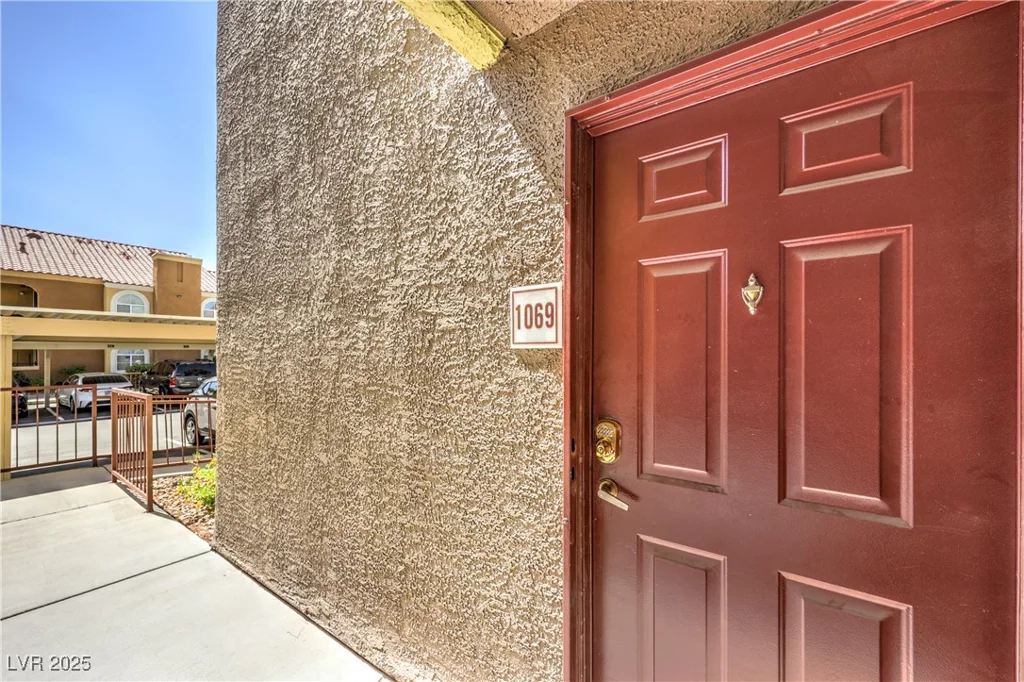 7950 Flamingo, Las Vegas, NV 89147
