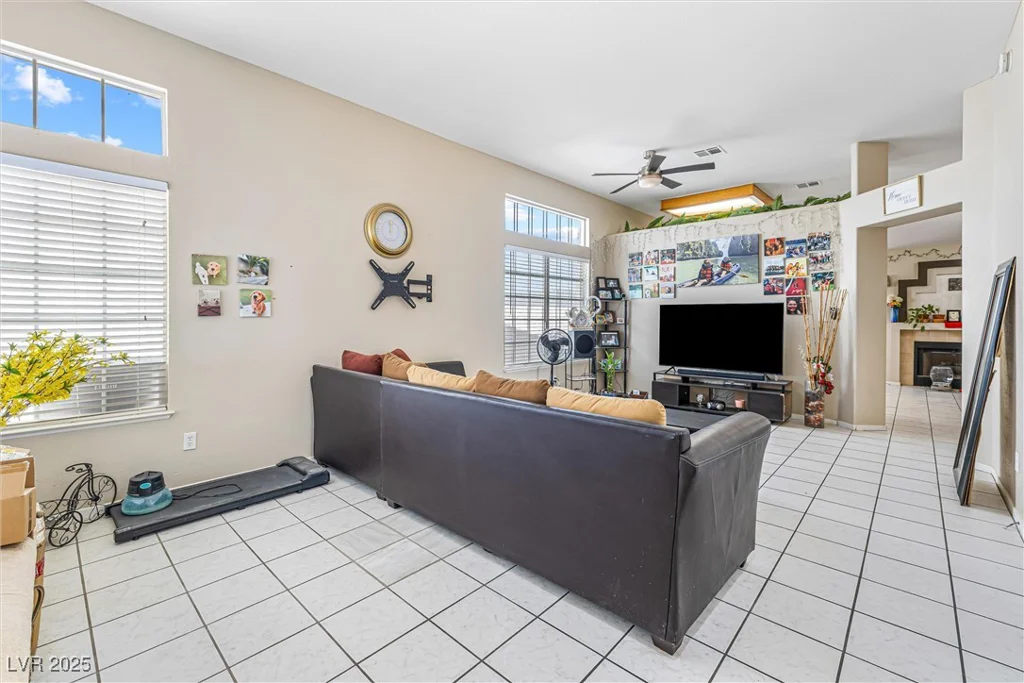 251 Mariposa, Henderson, NV 89015