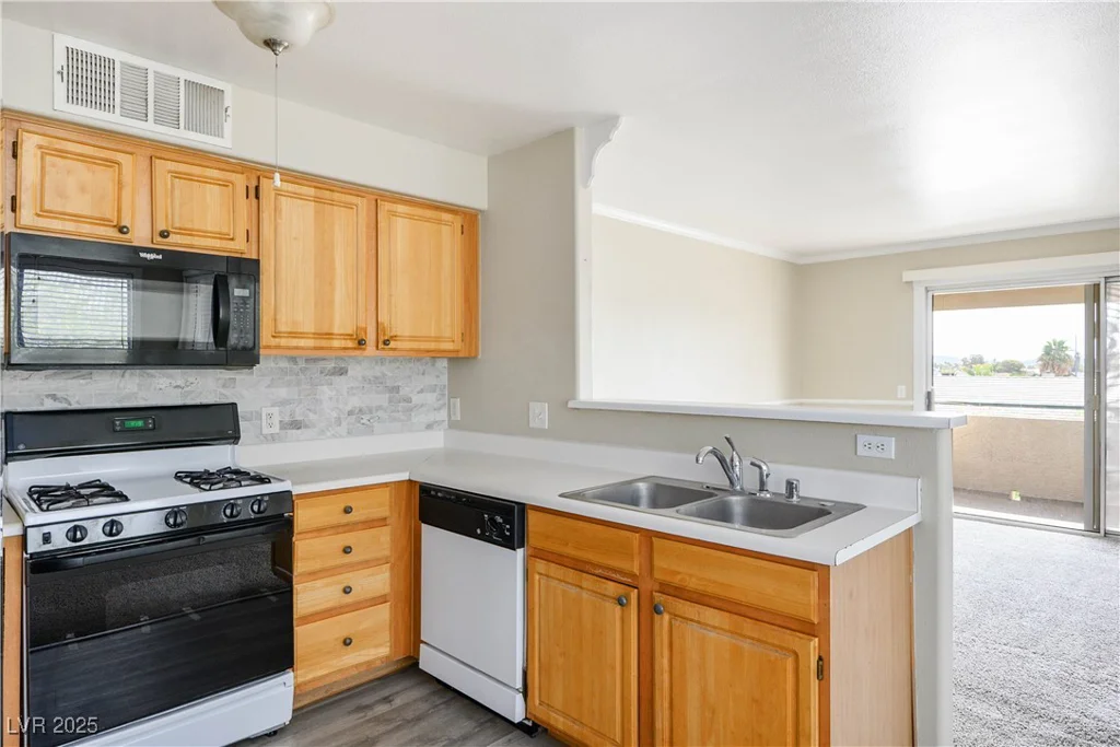 5710 Tropicana, Las Vegas, NV 89122