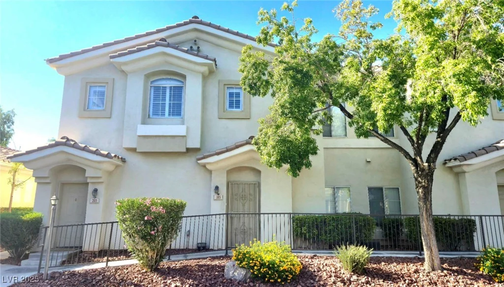 10001 Crimson Palisades, Las Vegas, NV 89144