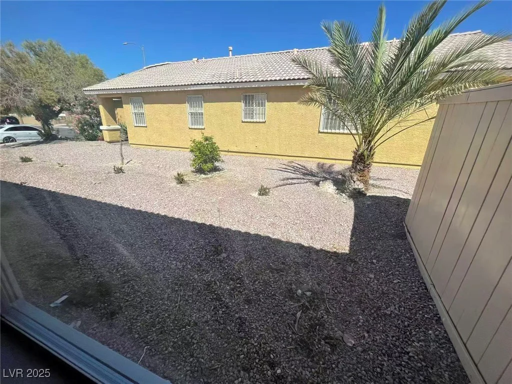 2222 Glastonbury Thorn, North Las Vegas, NV 89032