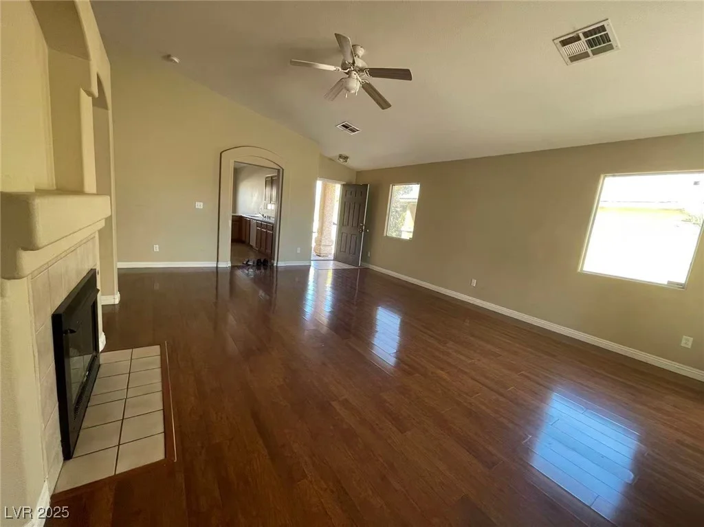 2222 Glastonbury Thorn, North Las Vegas, NV 89032