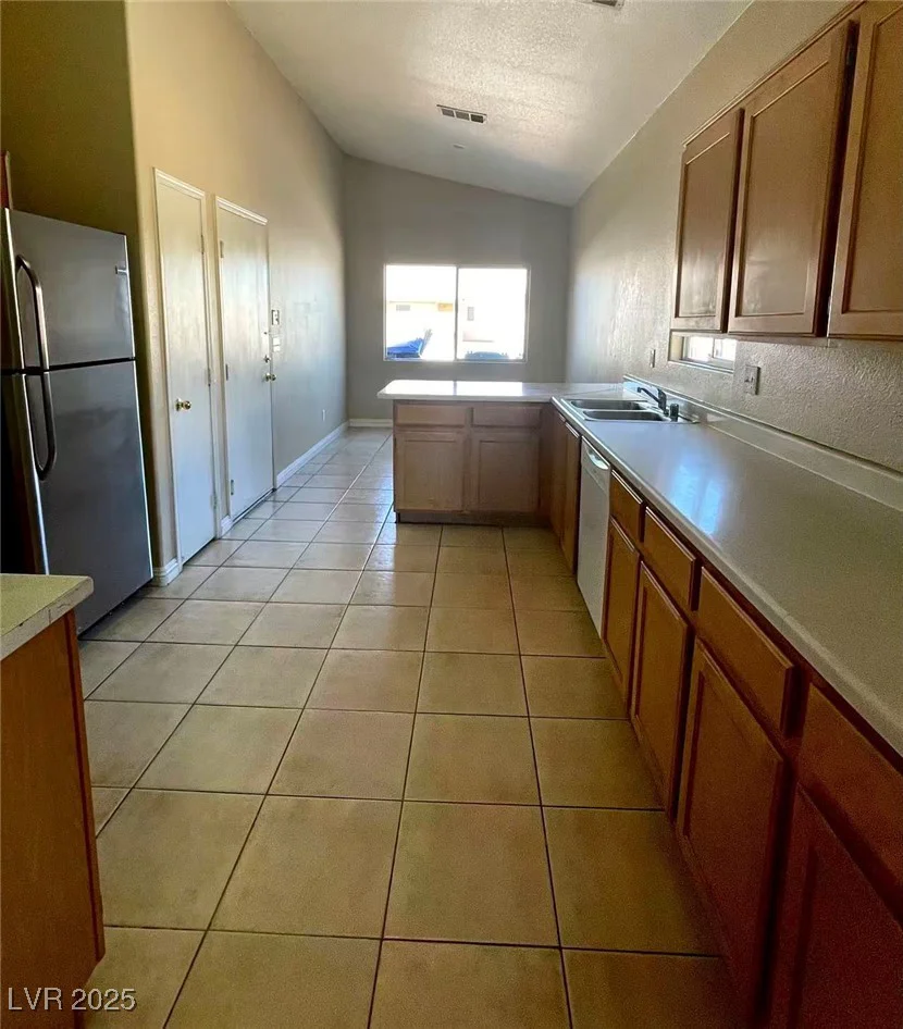 2222 Glastonbury Thorn, North Las Vegas, NV 89032