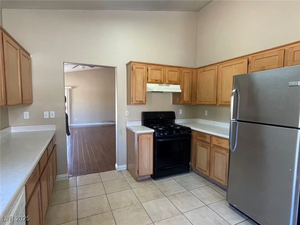 2222 Glastonbury Thorn, North Las Vegas, NV 89032