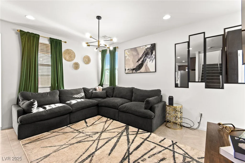 4057 Pioneer Ridge, Las Vegas, NV 89115