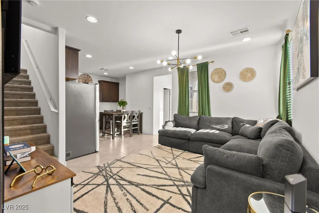 4057 Pioneer Ridge, Las Vegas, NV 89115