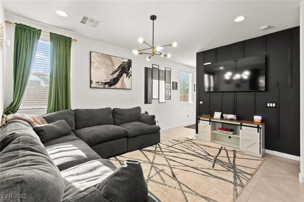 4057 Pioneer Ridge, Las Vegas, NV 89115
