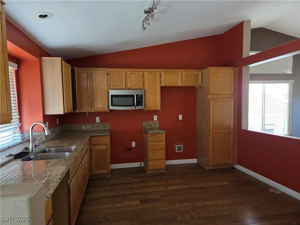 720 Breezy Ridge, Henderson, NV 89002