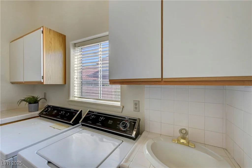 1104 Halite, Las Vegas, NV 89128