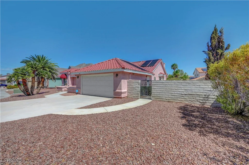 1104 Halite, Las Vegas, NV 89128
