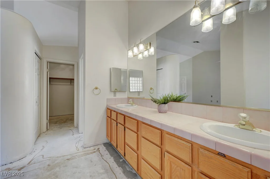 1104 Halite, Las Vegas, NV 89128