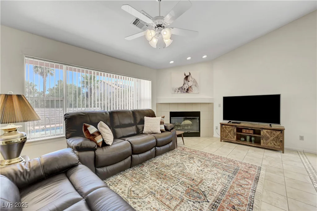 1104 Halite, Las Vegas, NV 89128