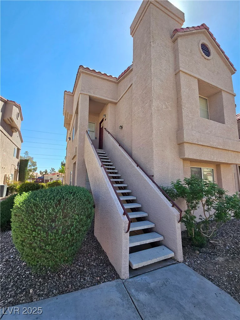 5225 Reno, Las Vegas, NV 89118