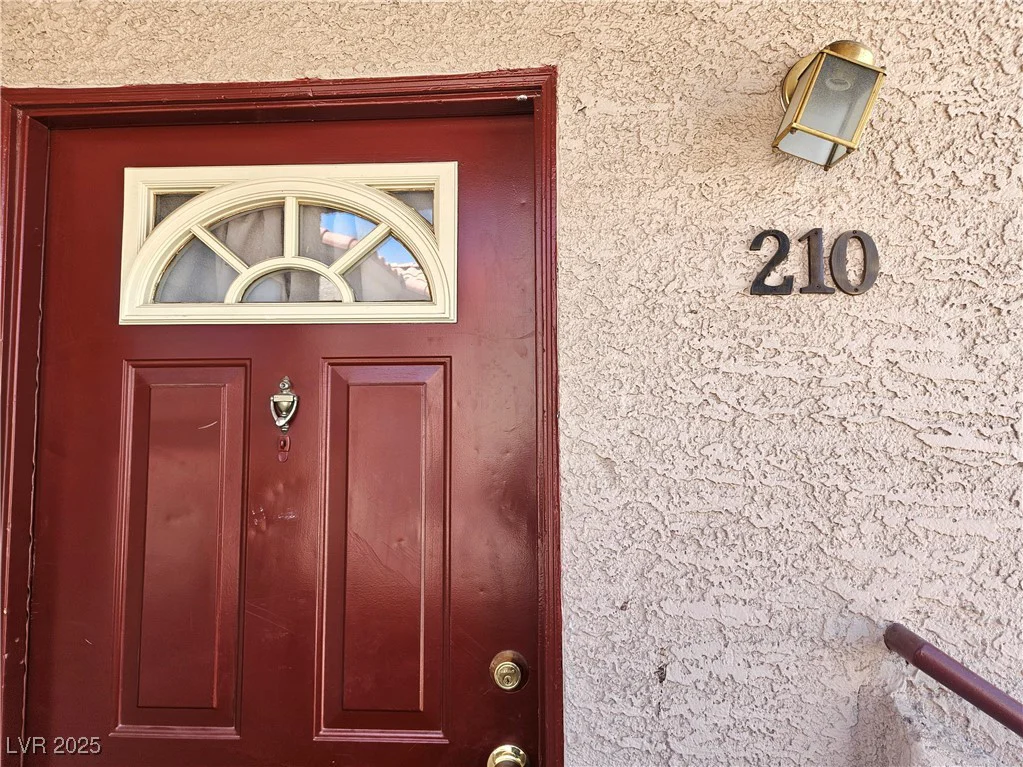 5225 Reno, Las Vegas, NV 89118