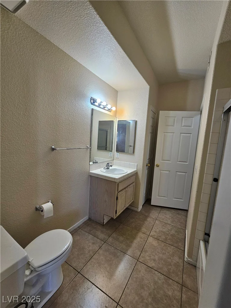 5225 Reno, Las Vegas, NV 89118