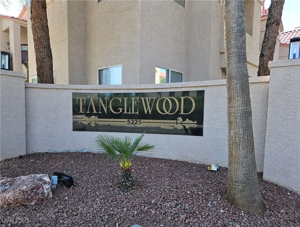 5225 Reno, Las Vegas, NV 89118