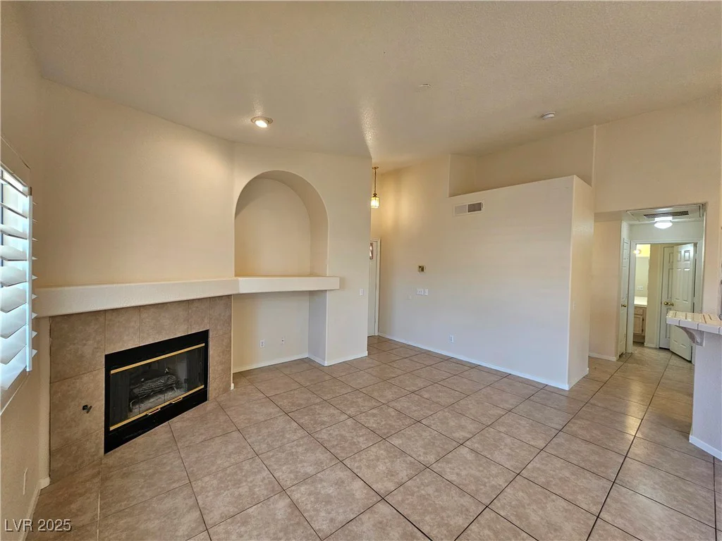 5225 Reno, Las Vegas, NV 89118