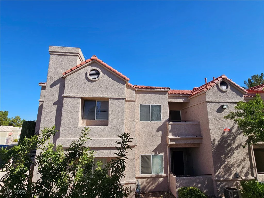 5225 Reno, Las Vegas, NV 89118