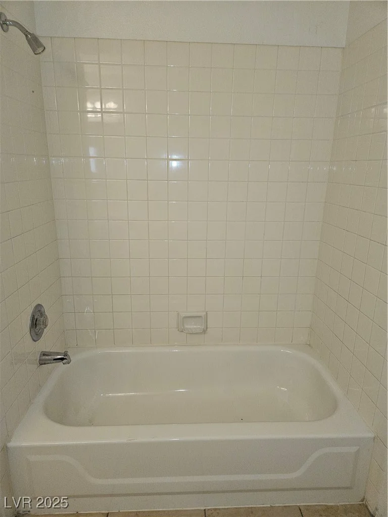 5225 Reno, Las Vegas, NV 89118