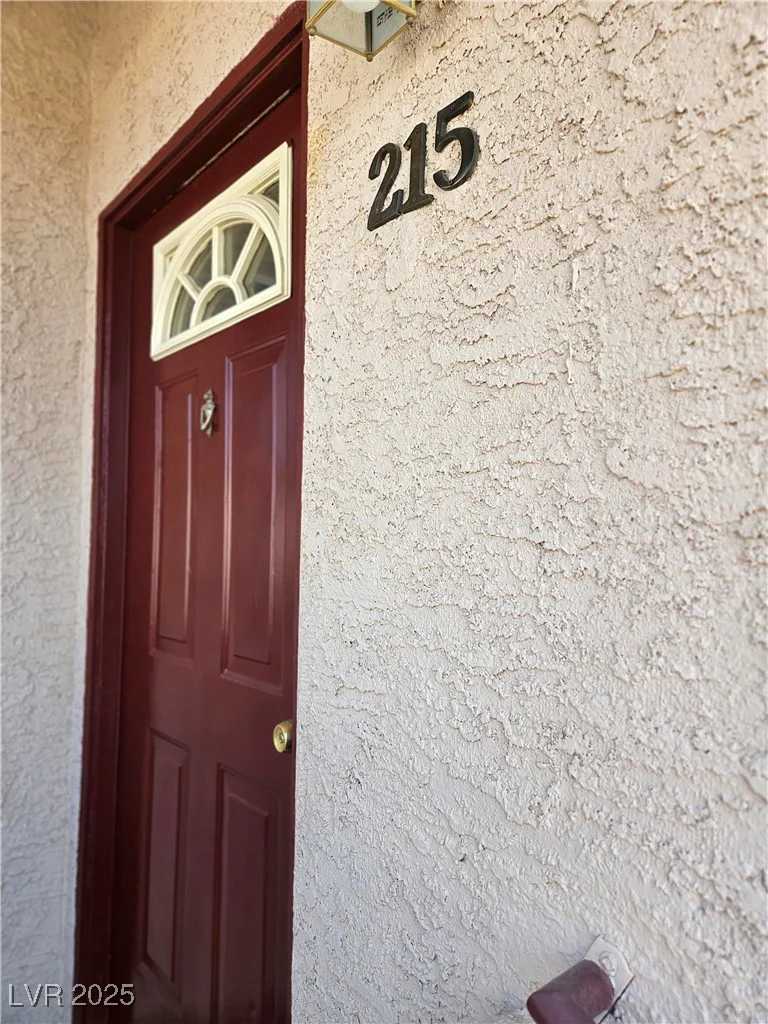 5225 Reno, Las Vegas, NV 89118