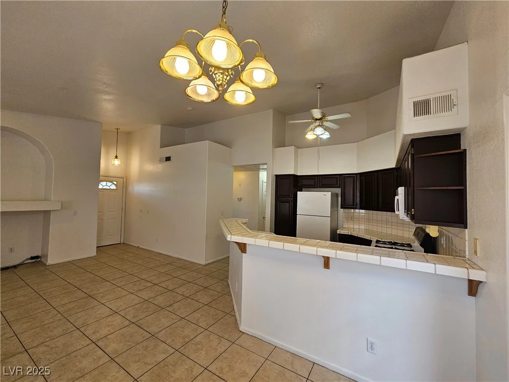 5225 Reno, Las Vegas, NV 89118