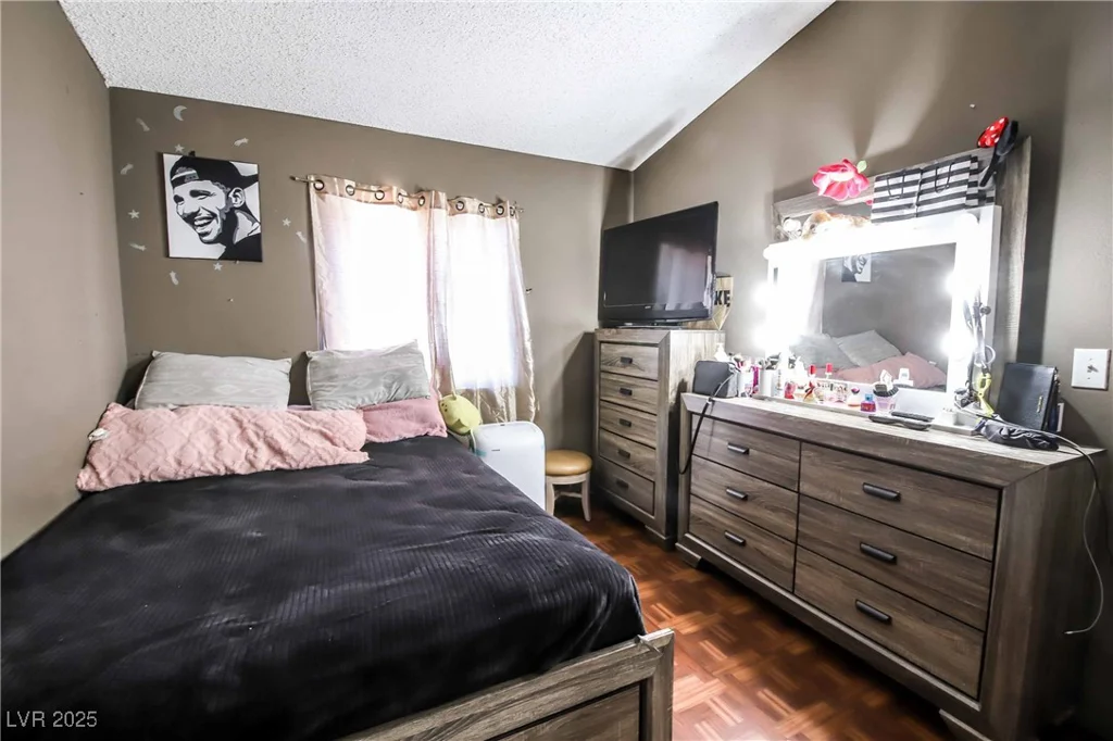 3726 Glow, Las Vegas, NV 89115