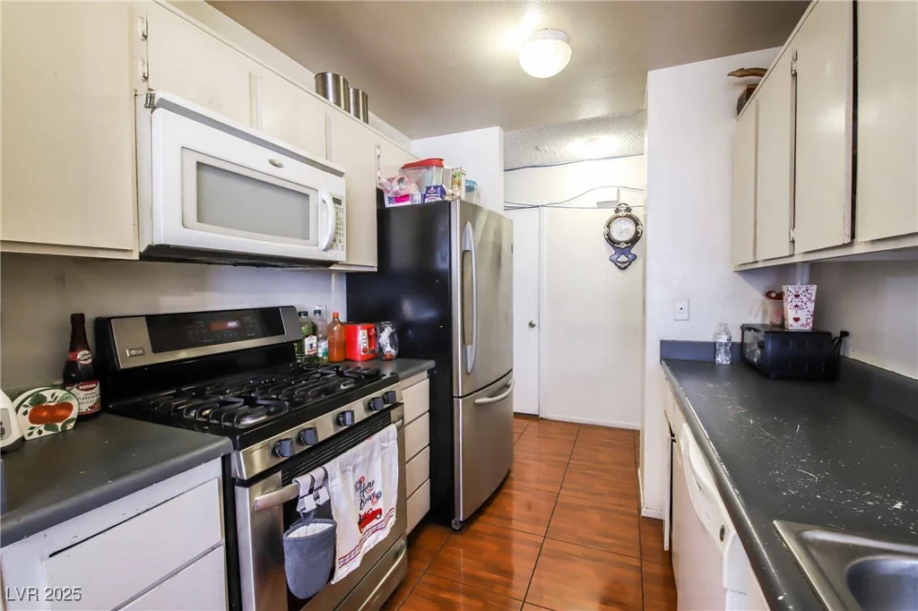 3726 Glow, Las Vegas, NV 89115