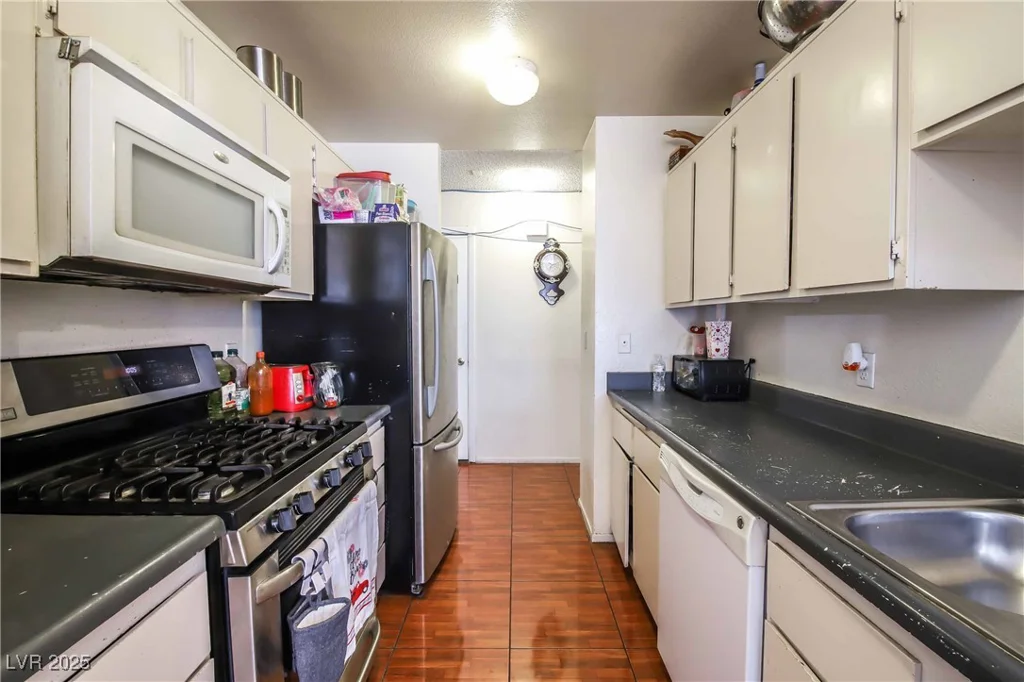 3726 Glow, Las Vegas, NV 89115