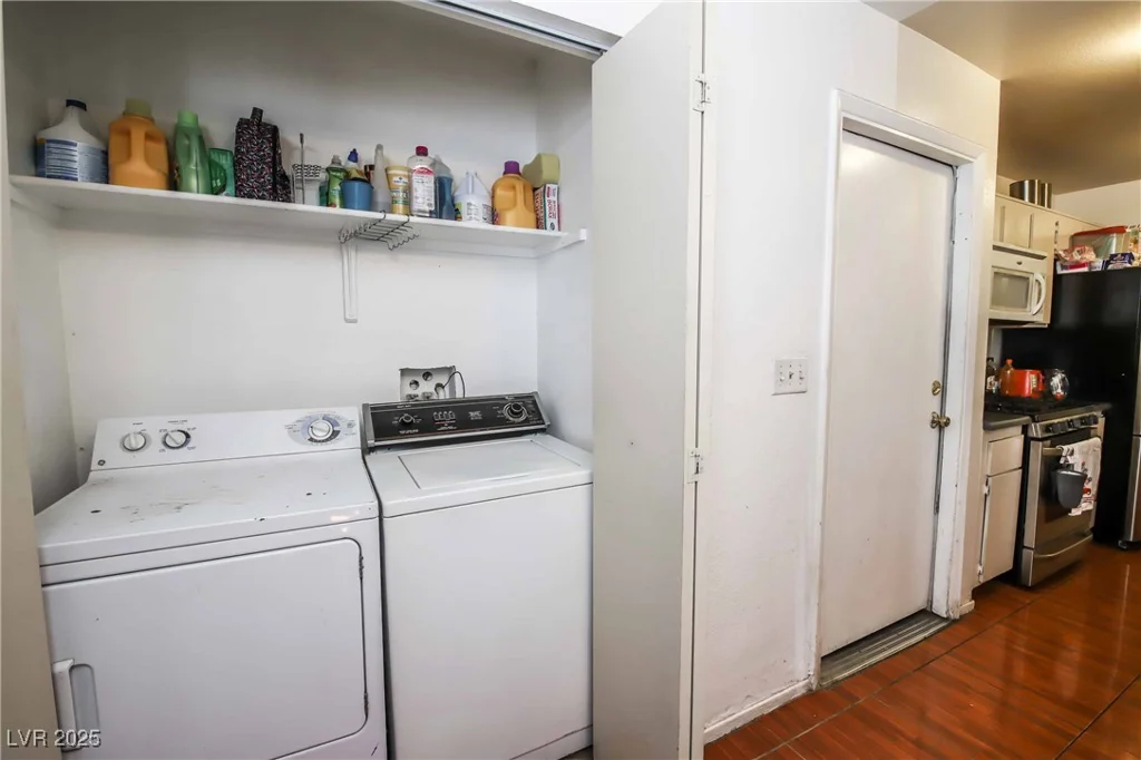 3726 Glow, Las Vegas, NV 89115