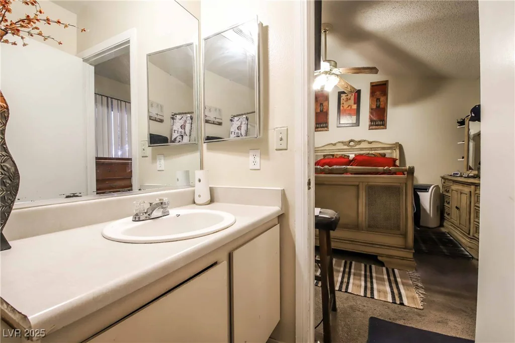 3726 Glow, Las Vegas, NV 89115