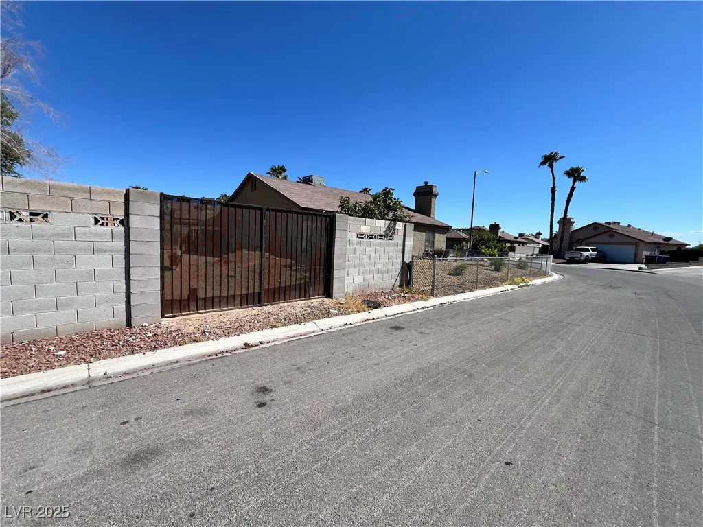 3726 Glow, Las Vegas, NV 89115