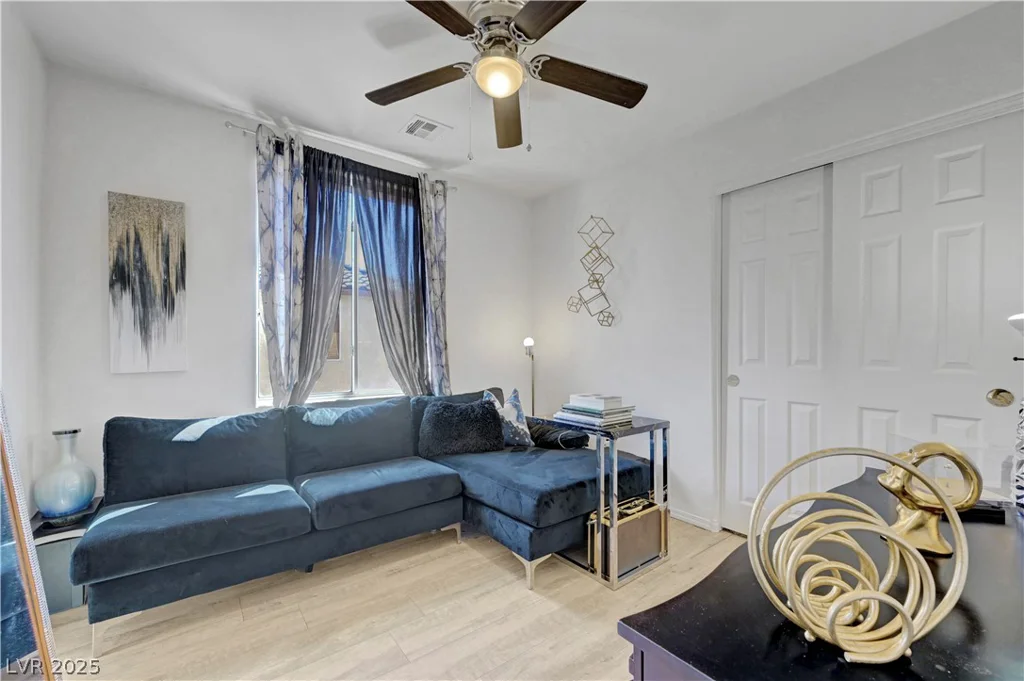 7384 Emerald Glow, Las Vegas, NV 89123