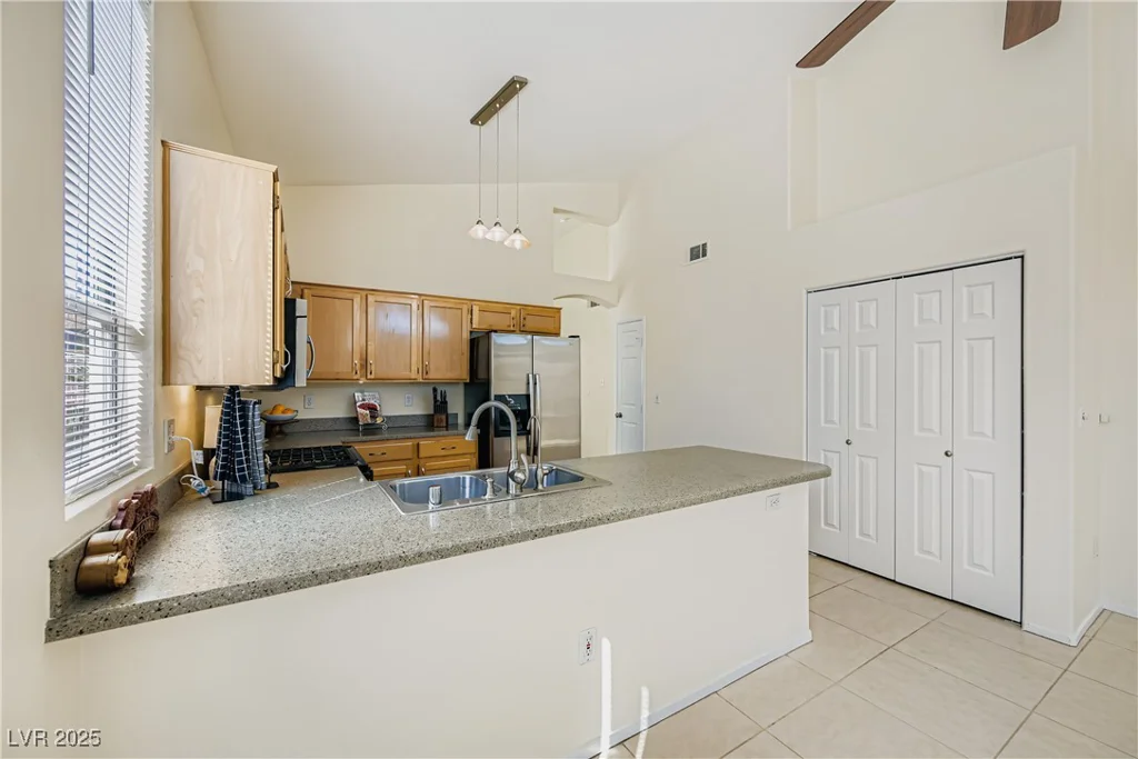 3640 Chateau Meadow, Las Vegas, NV 89129