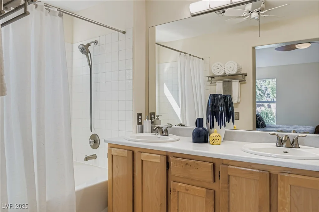 3640 Chateau Meadow, Las Vegas, NV 89129