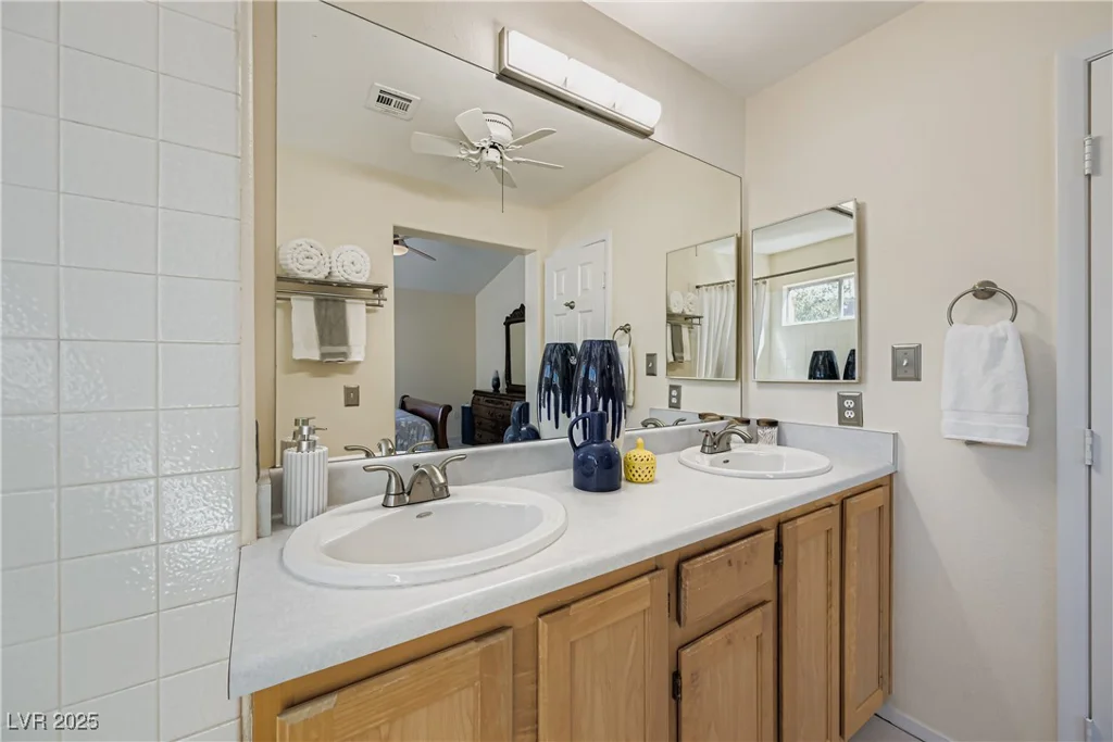 3640 Chateau Meadow, Las Vegas, NV 89129