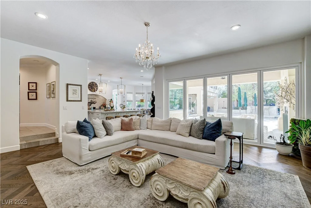 9049 Waterfield, Las Vegas, NV 89134