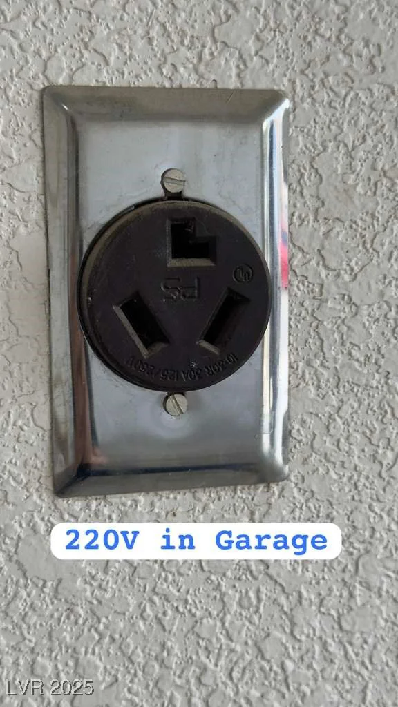 3685 Julius, Las Vegas, NV 89129
