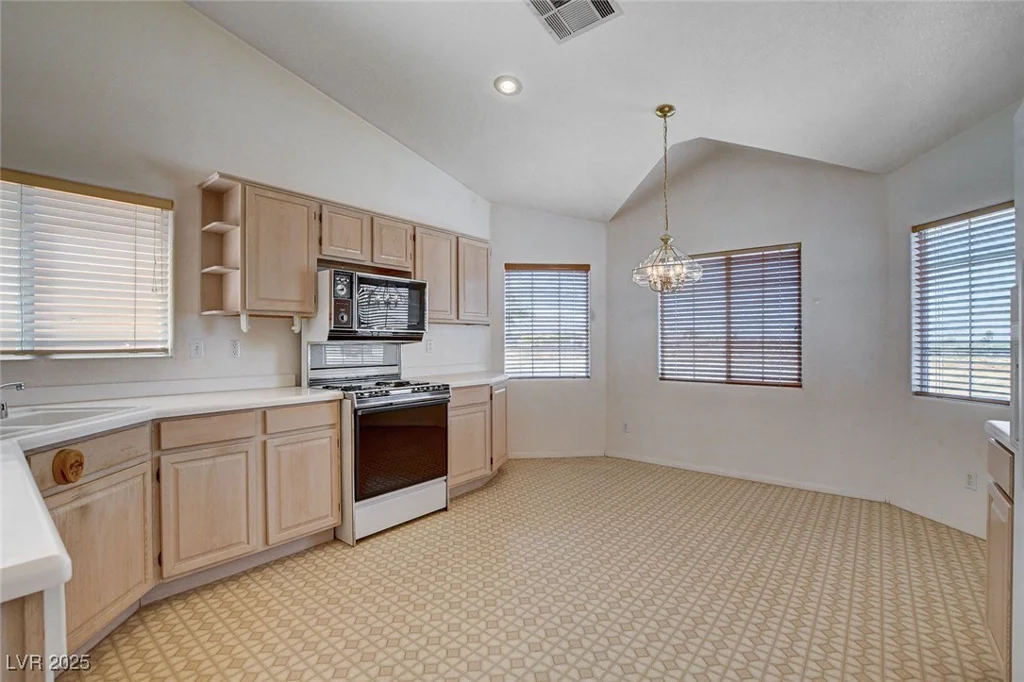 7927 Oquendo, Las Vegas, NV 89113
