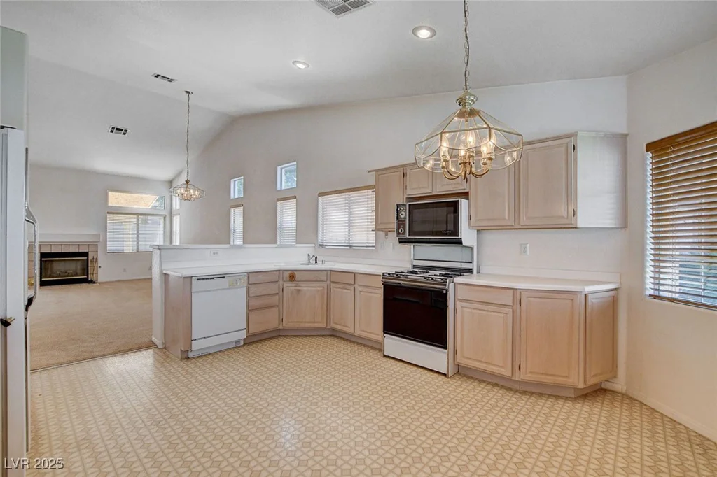 7927 Oquendo, Las Vegas, NV 89113