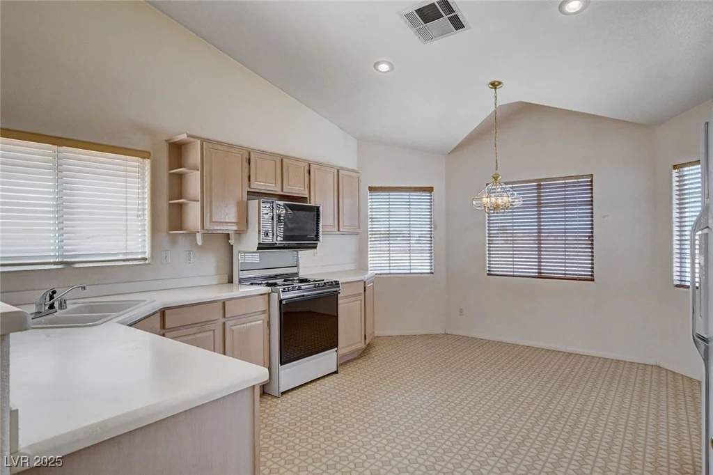 7927 Oquendo, Las Vegas, NV 89113