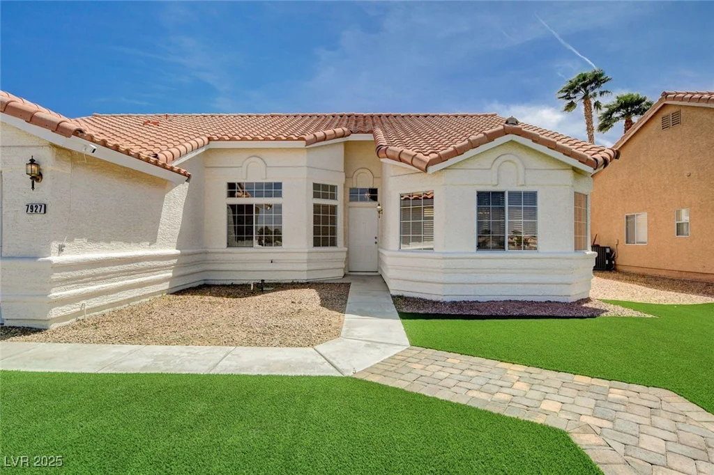 7927 Oquendo, Las Vegas, NV 89113