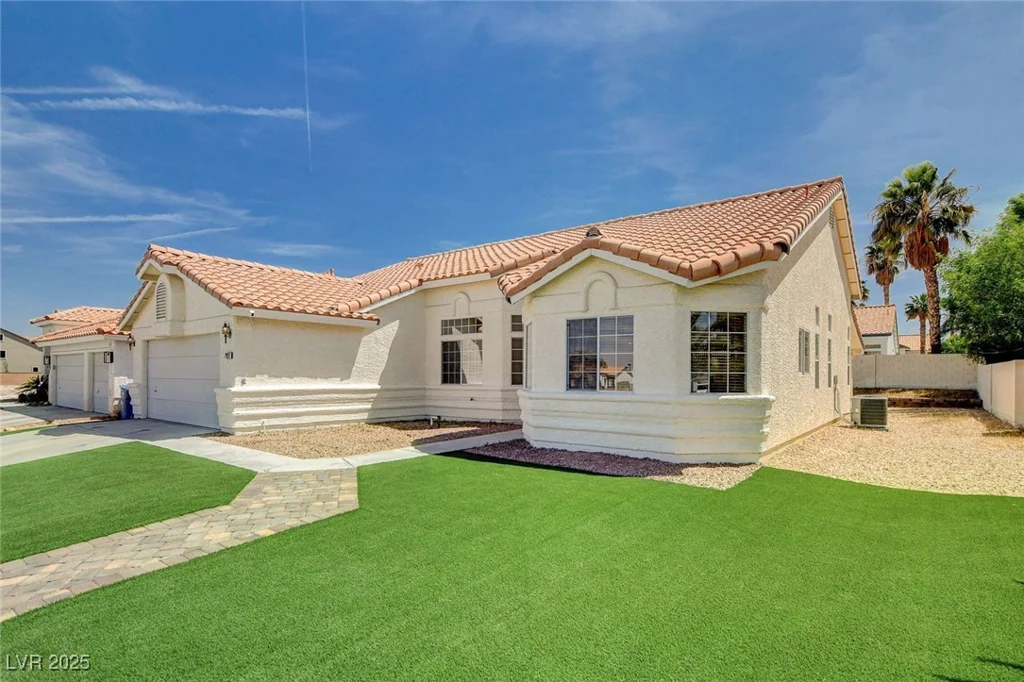 7927 Oquendo, Las Vegas, NV 89113