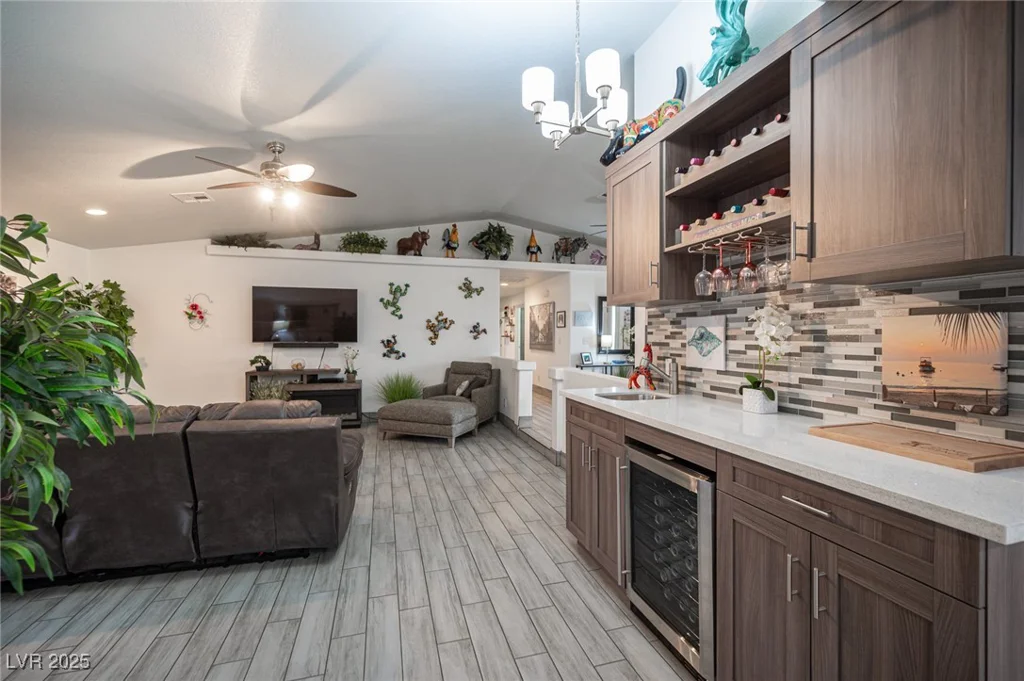 8610 Mohawk, Las Vegas, NV 89139