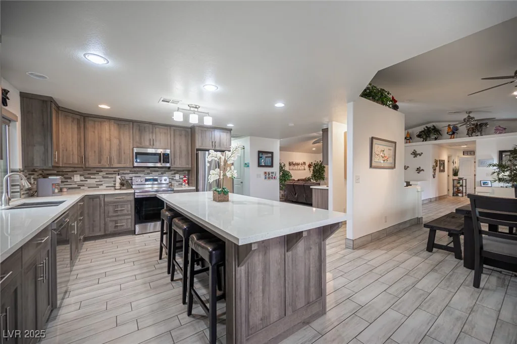 8610 Mohawk, Las Vegas, NV 89139