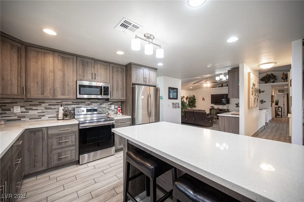 8610 Mohawk, Las Vegas, NV 89139