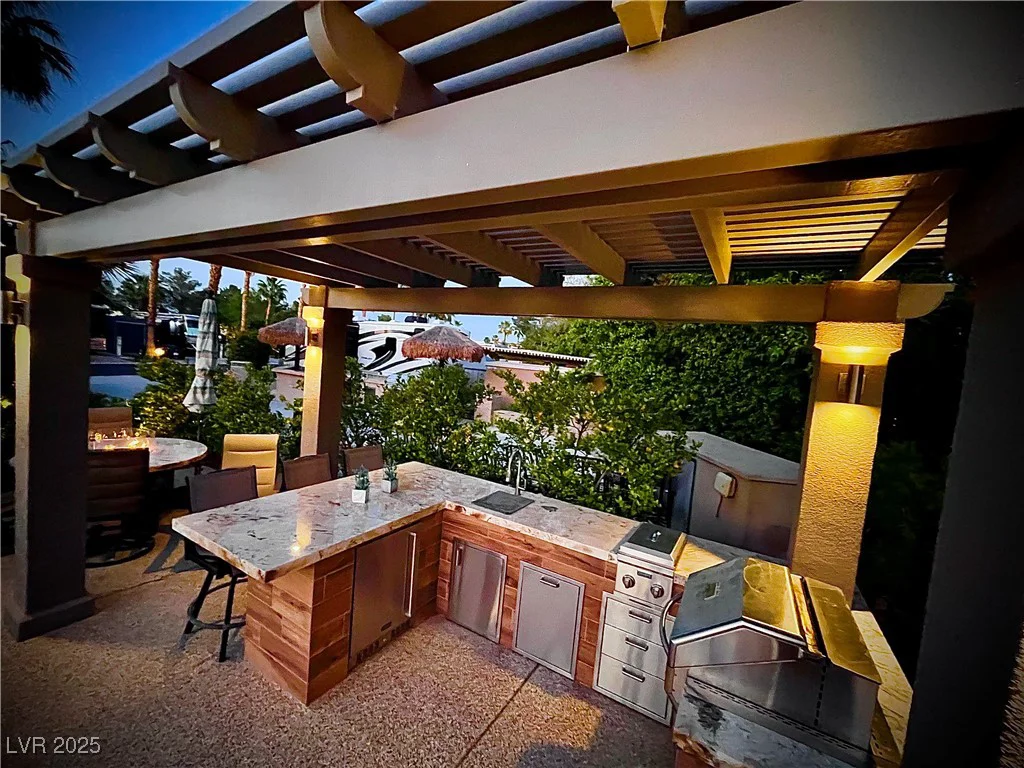 8175 Arville, Las Vegas, NV 89139