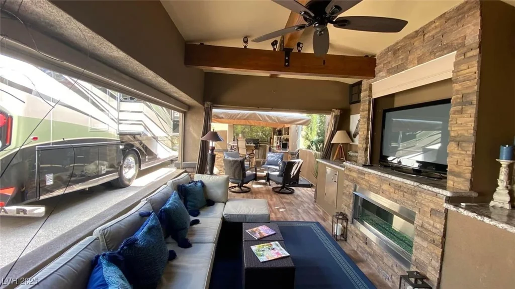 8175 Arville, Las Vegas, NV 89139