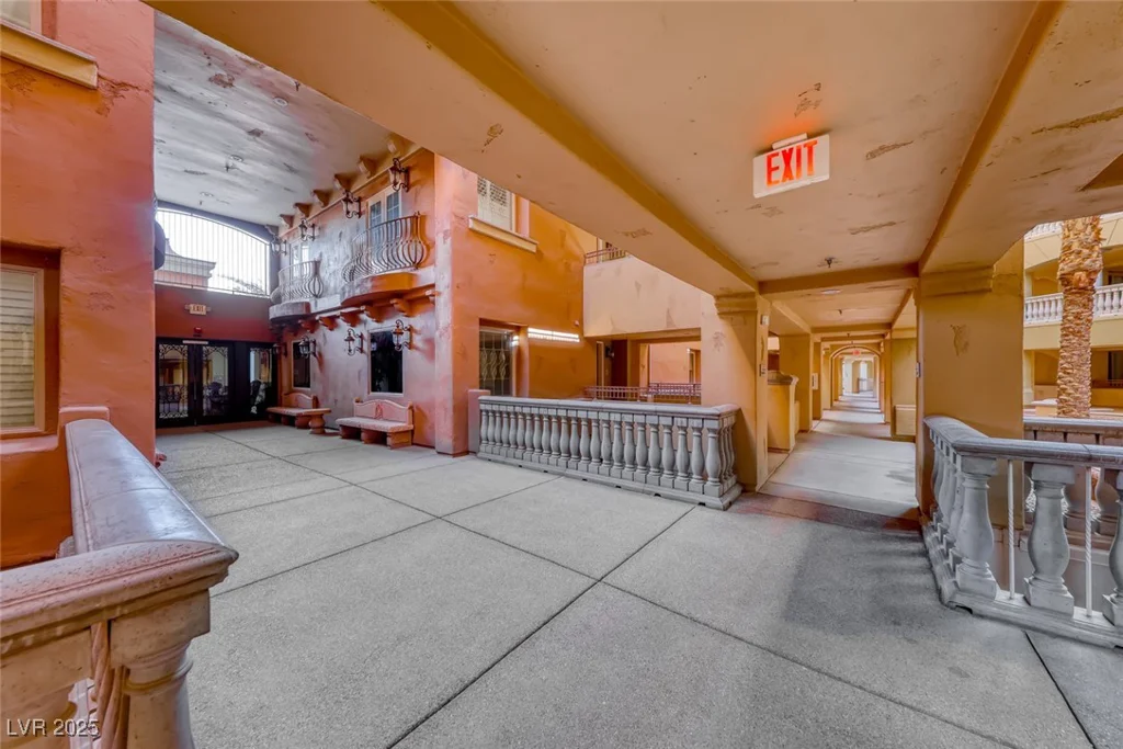 20 Via Mantova, Henderson, NV 89011