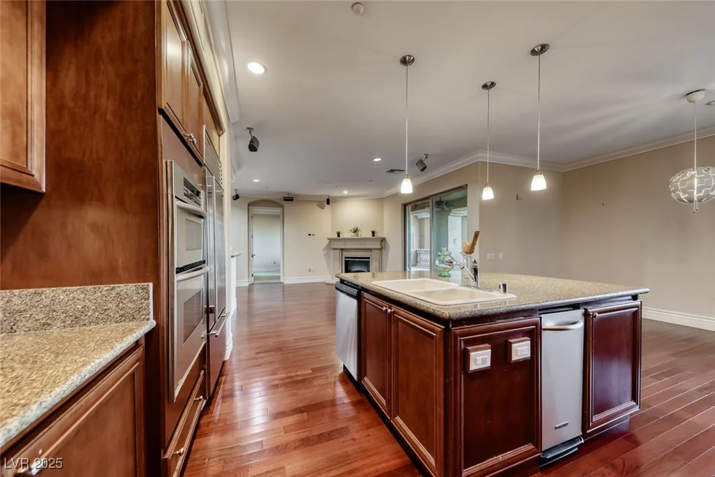 20 Via Mantova, Henderson, NV 89011